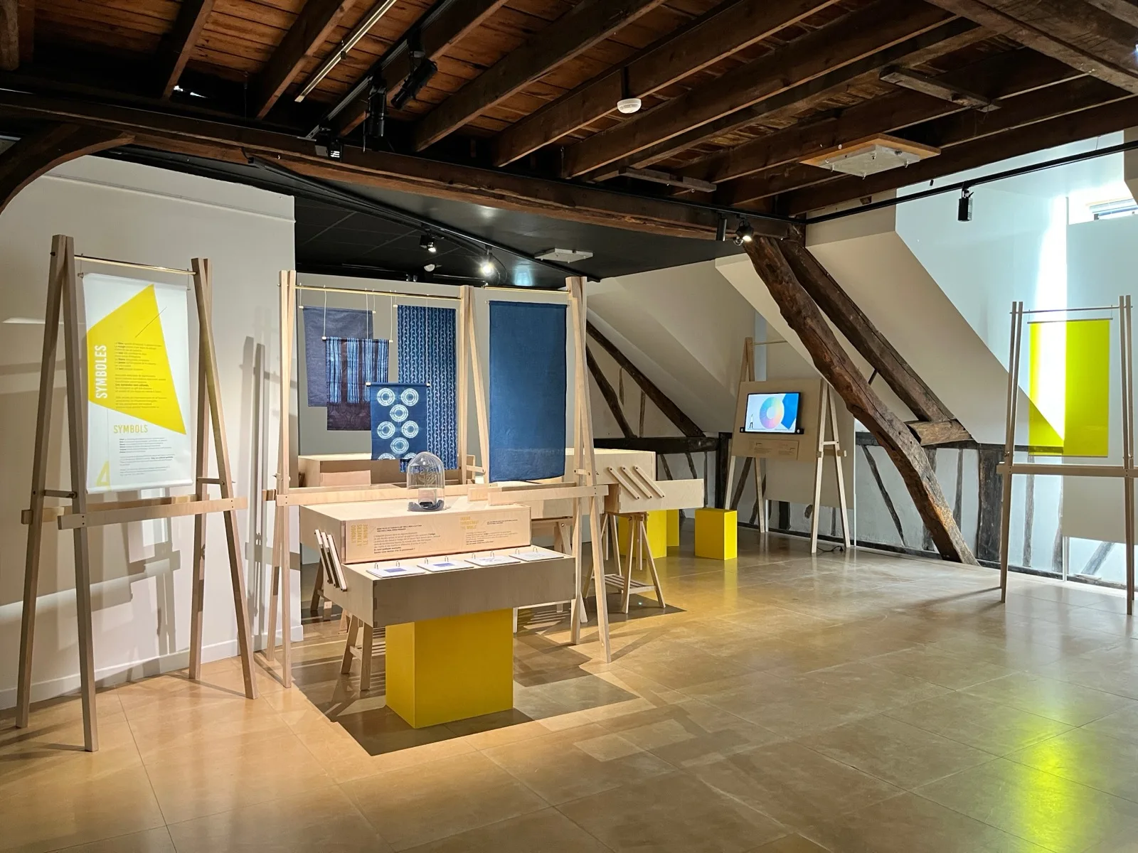 Exposition itinérante Couleurs – vue générale – Rouen