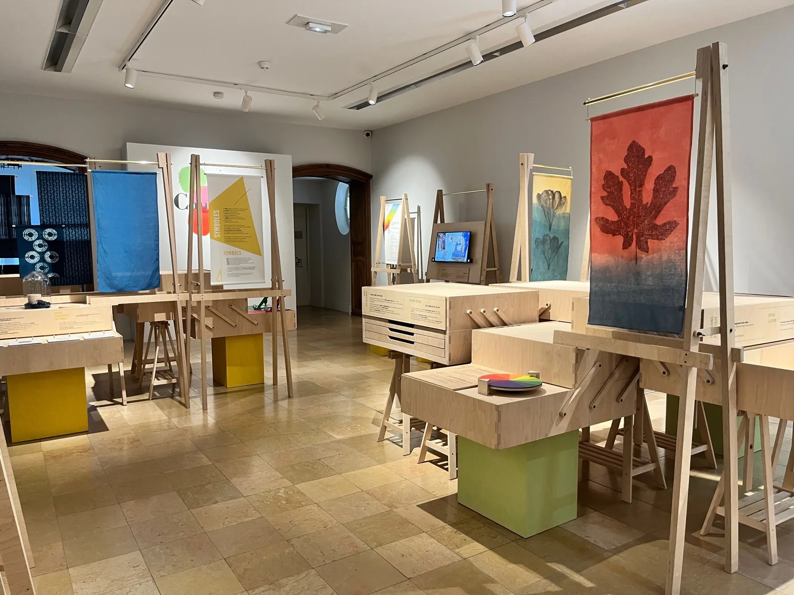 Exposition Couleurs – herbier – MuseoScience