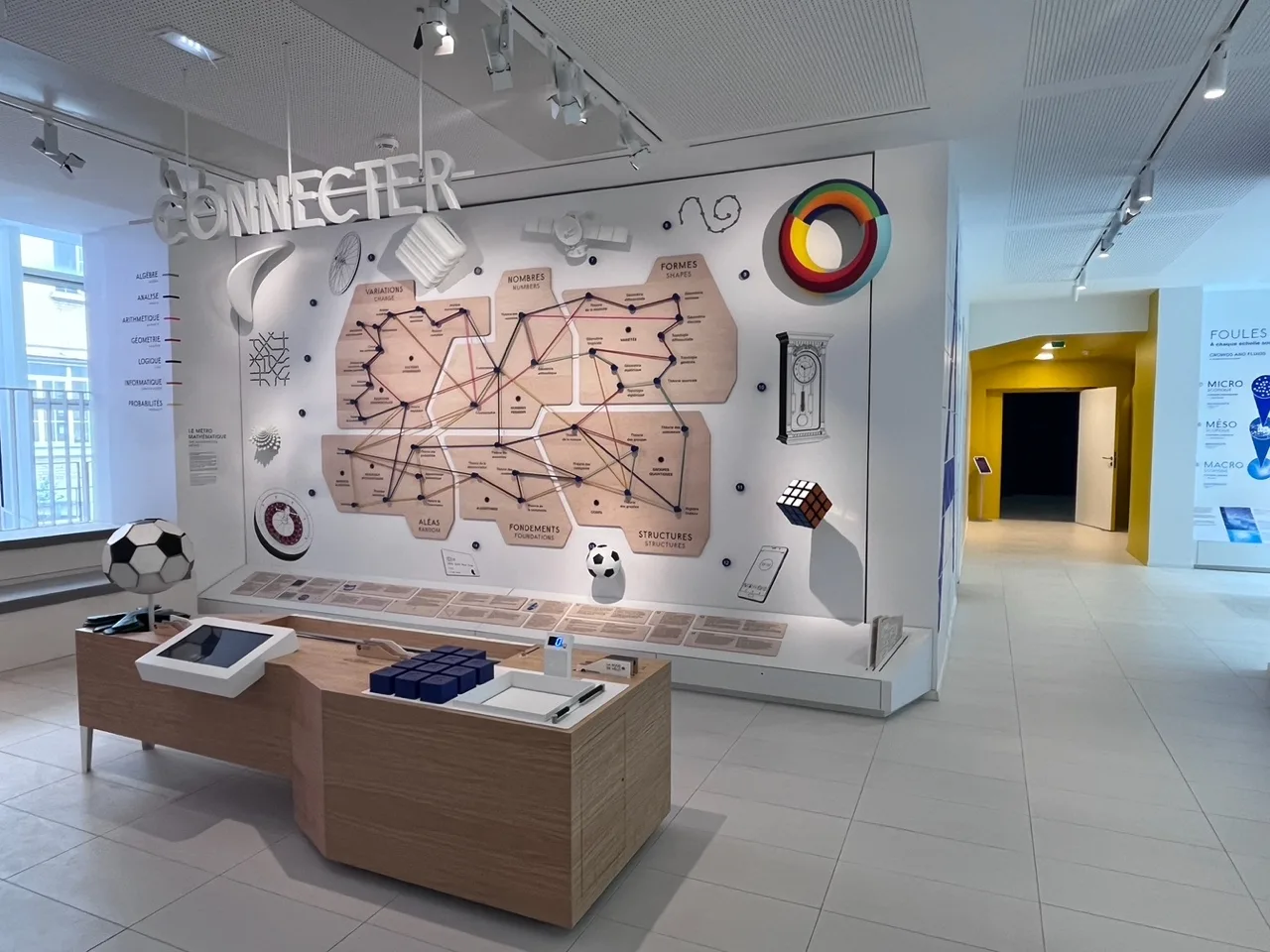 Exposition Création entre arts et mathématiques – Maison Poincaré